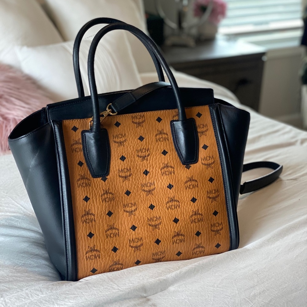 MCM MEDIUM KATHY VISETOS TOTE